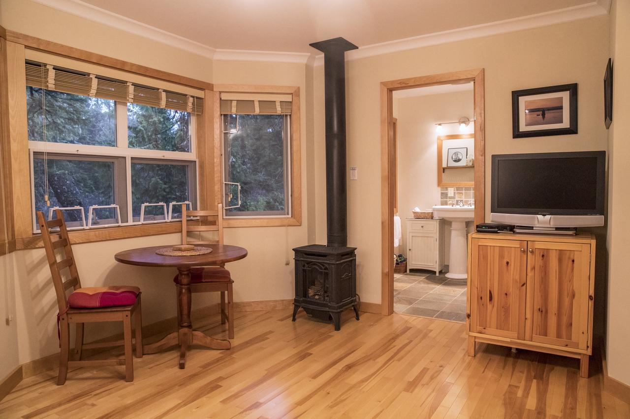 Chesterman Hideaway Tofino Exterior foto